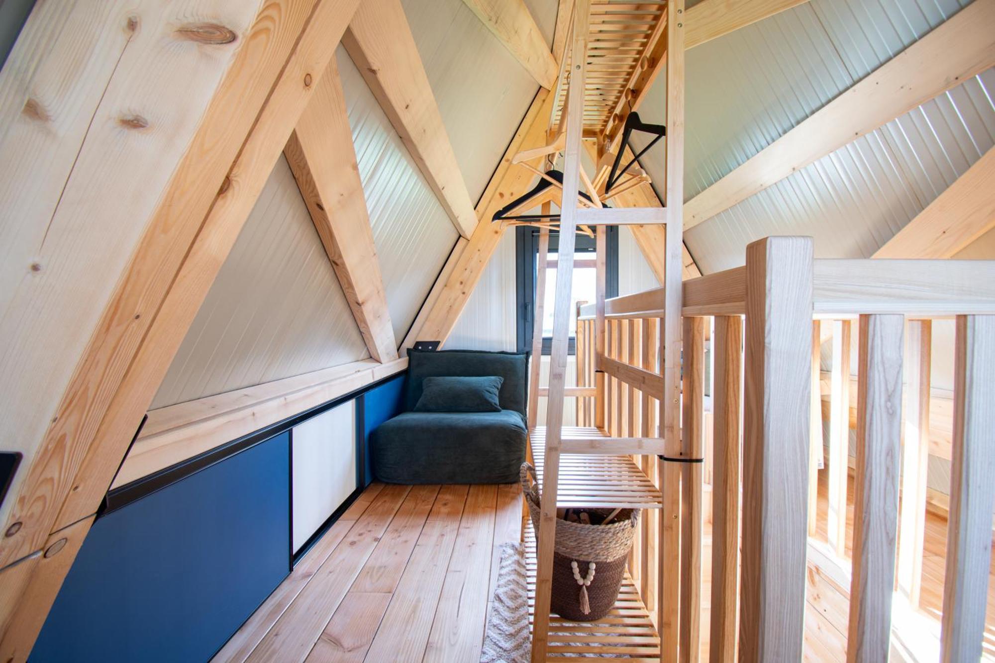 Le Tipi Bleu Tiny House Neuve Avec Terrasse Et Jardin Chalet *