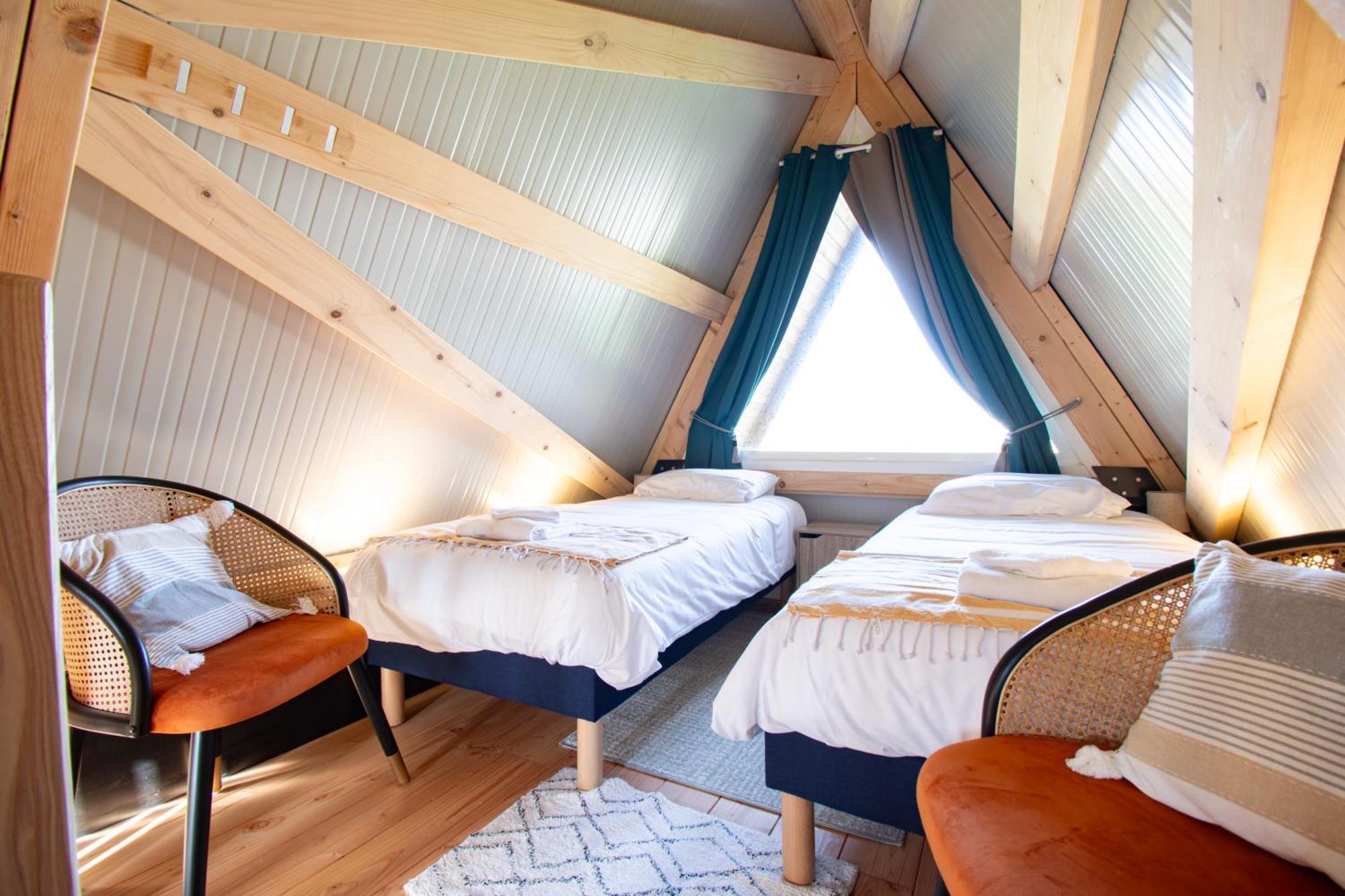 Le Tipi Bleu Tiny House Neuve Avec Terrasse Et Jardin Chalet *