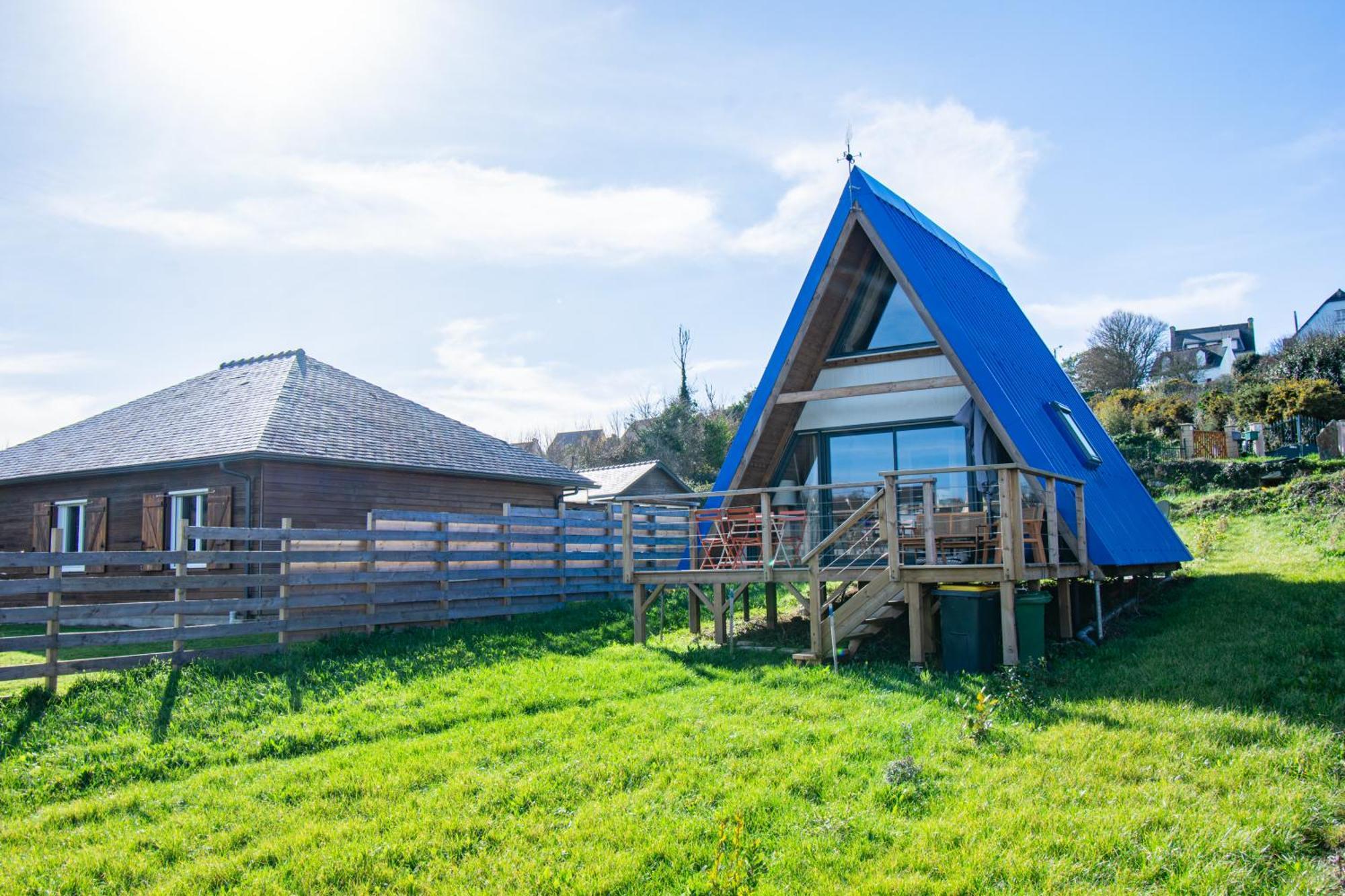Le Tipi Bleu Tiny House Neuve Avec Terrasse Et Jardin * Camaret-sur-Mer